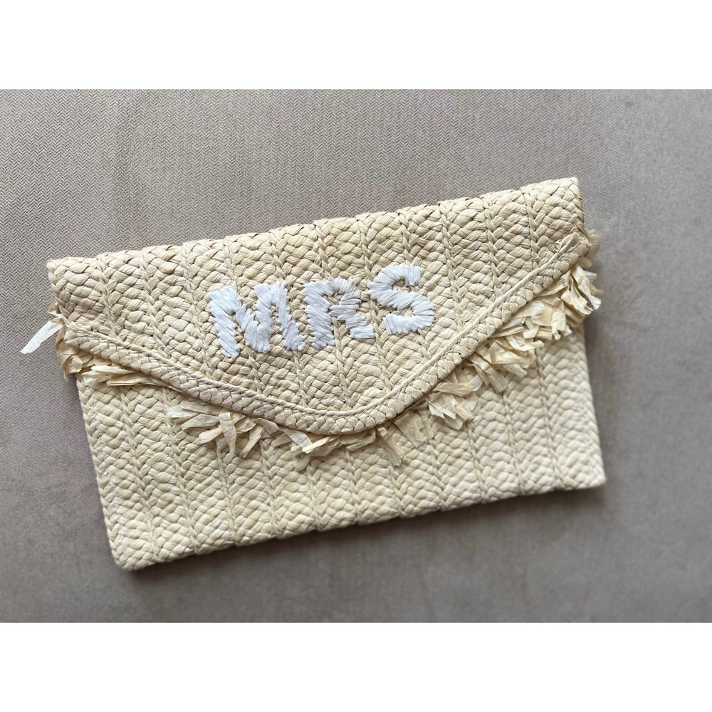 BTB Los Angeles | Mrs Straw Clutch